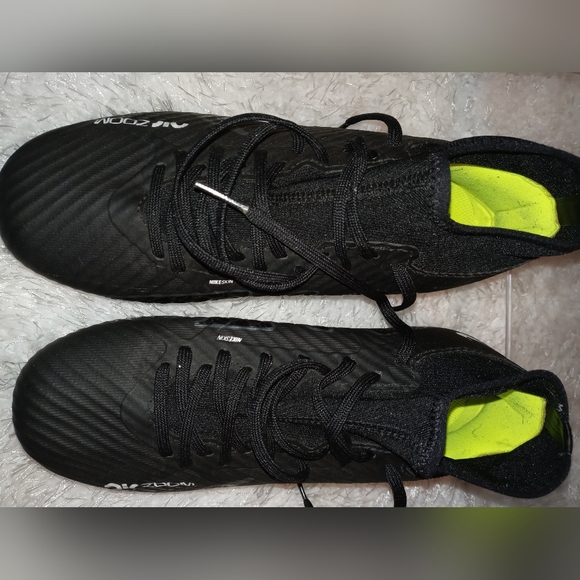 Nike Air Zoom Cleats - Picture 2 of 4